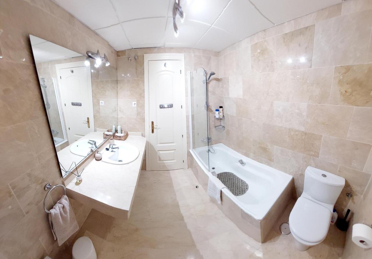 Luxurious Apartment 2 Bedroom 2 Bathroom Near Beach Málaga Exterior foto